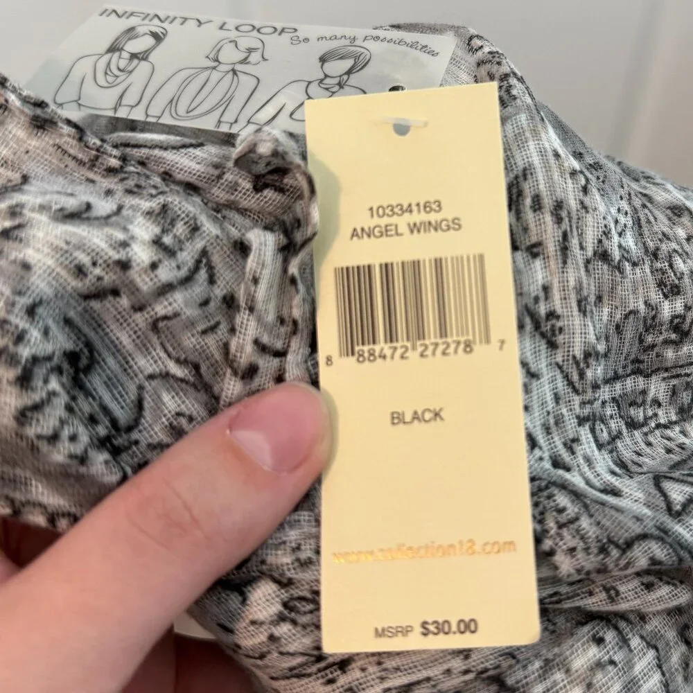 White and Black Infinity Scarf NWT New With Tags Collection Eighteen